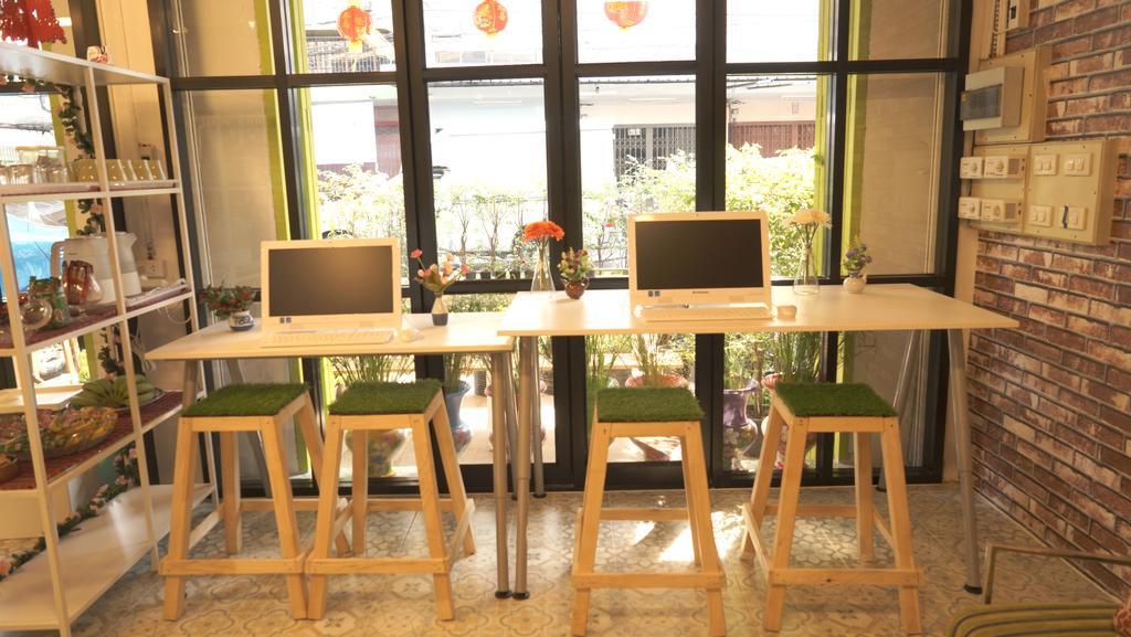 Tiger Lily Hostel Bangkok Zewnętrze zdjęcie