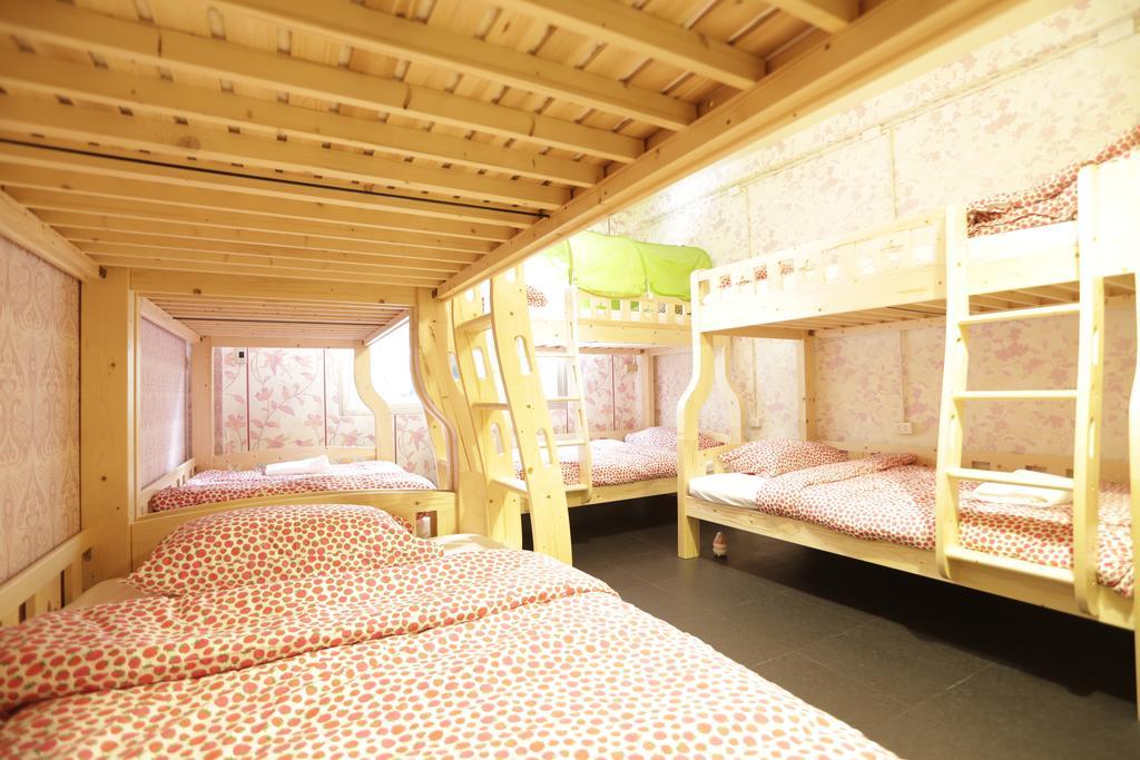 Tiger Lily Hostel Bangkok Zewnętrze zdjęcie