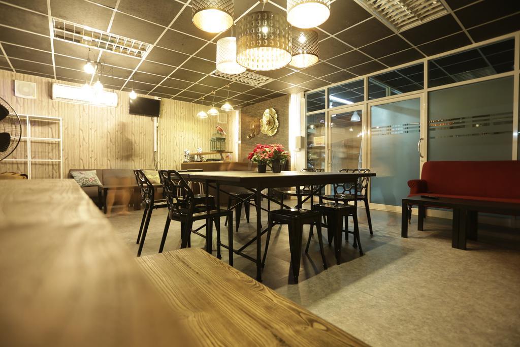 Tiger Lily Hostel Bangkok Zewnętrze zdjęcie